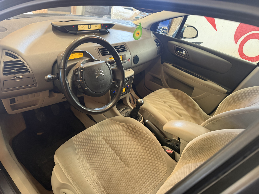 Citroen C4 — 10