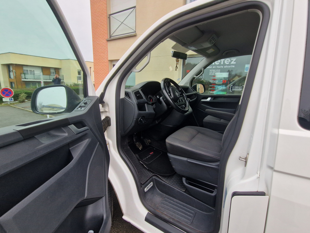 Volkswagen Multivan — 10