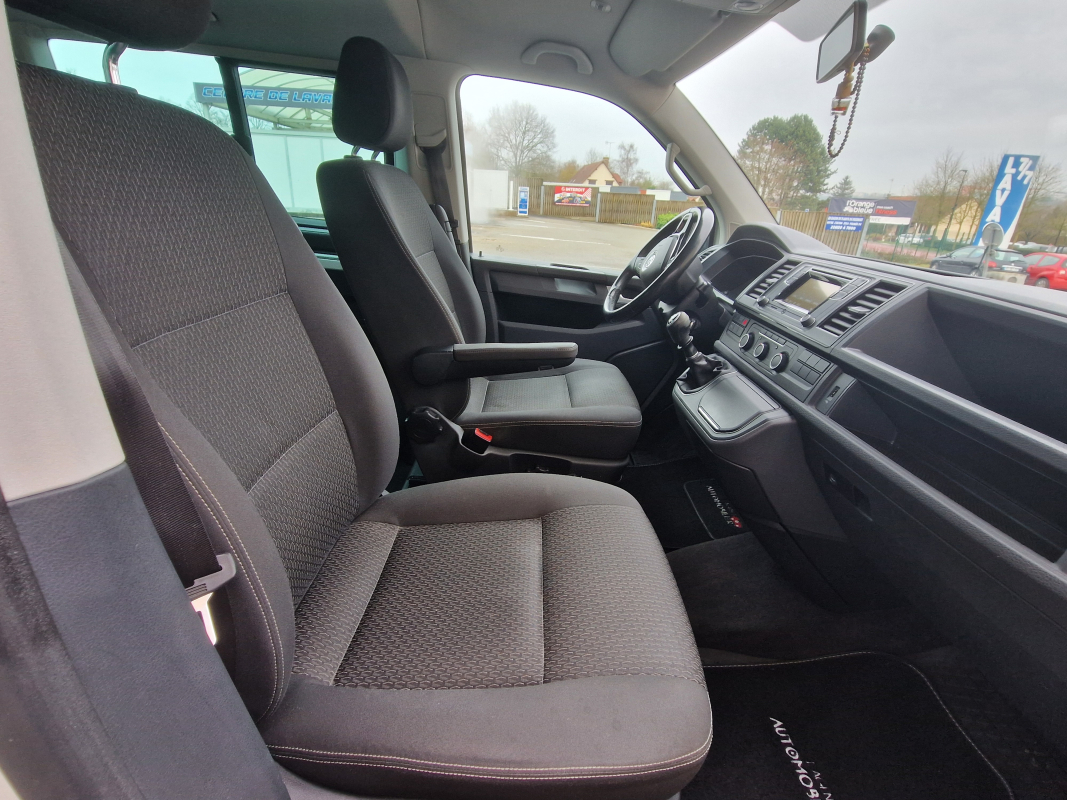 Volkswagen Multivan — 23