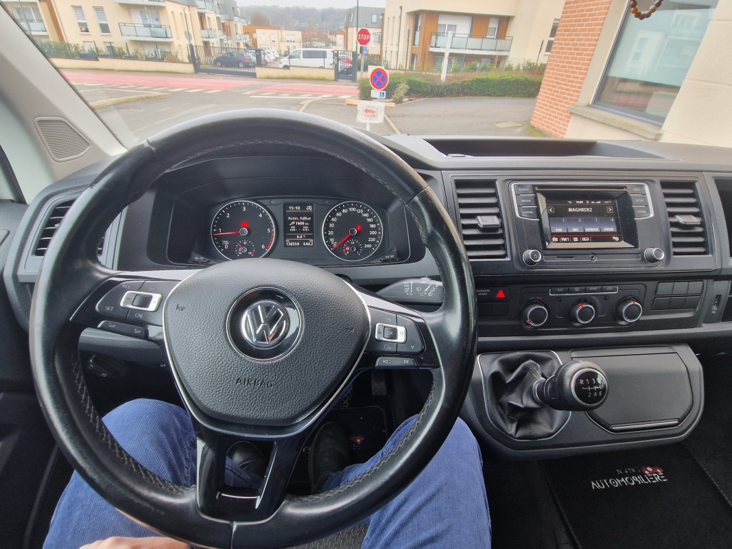 Volkswagen Multivan — 12