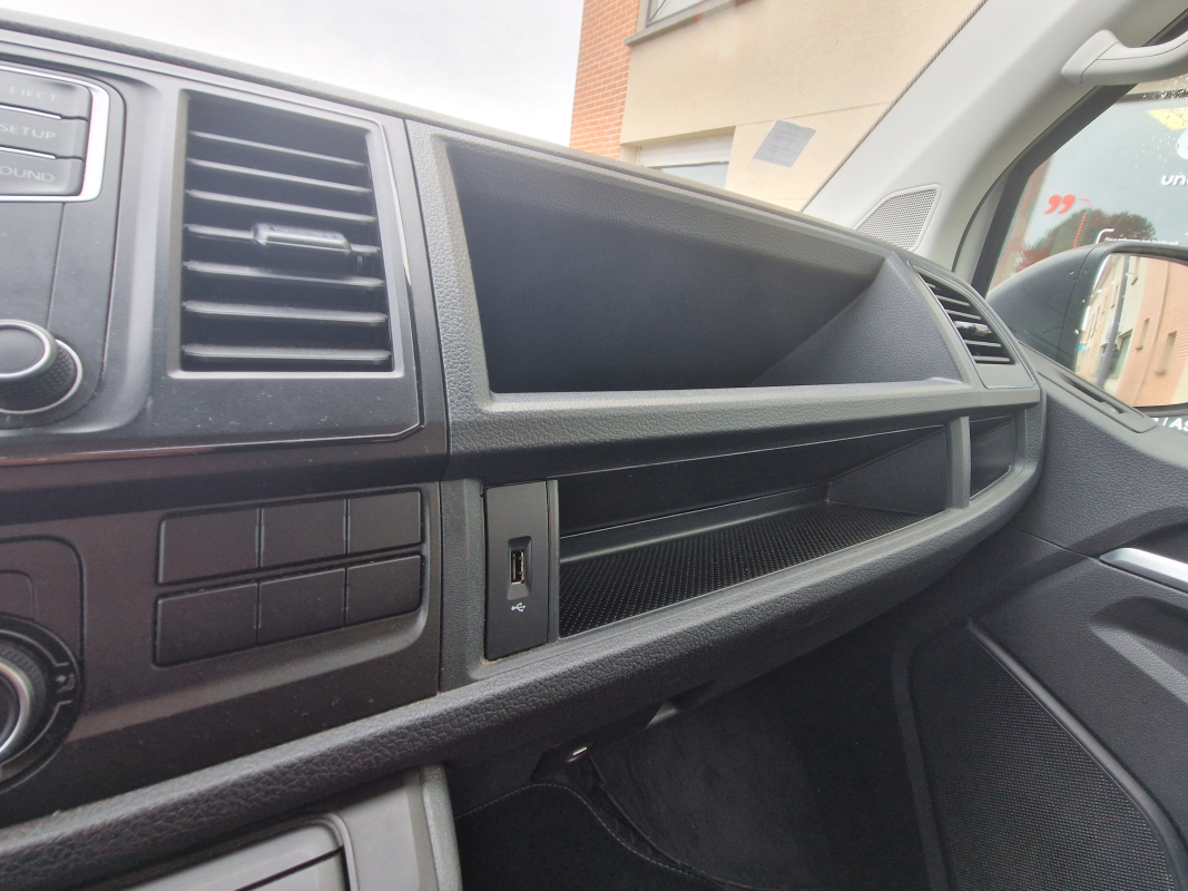 Volkswagen Multivan — 28