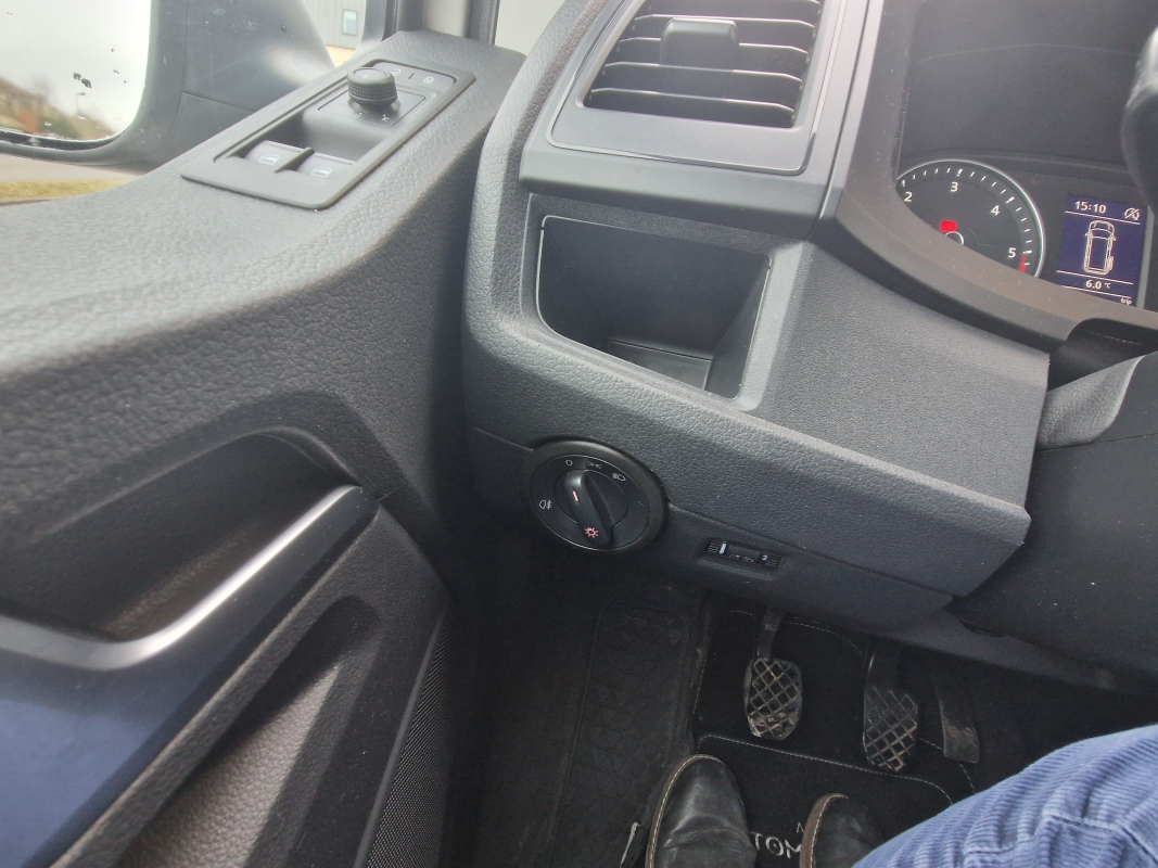Volkswagen Multivan — 32