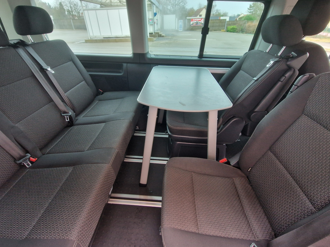 Volkswagen Multivan — 21