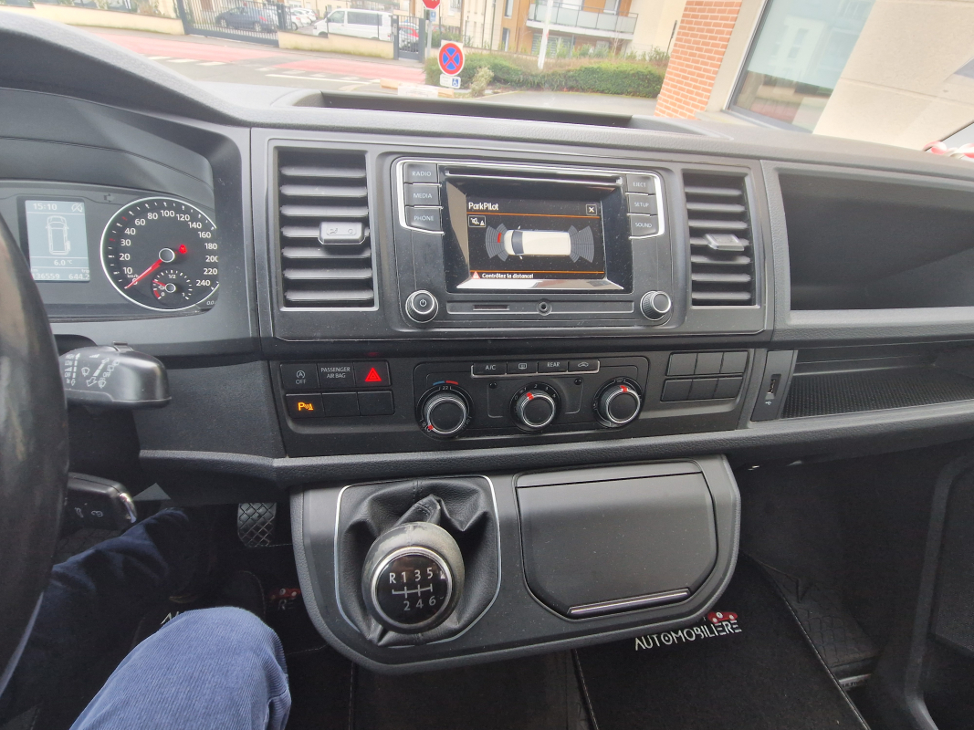Volkswagen Multivan — 14