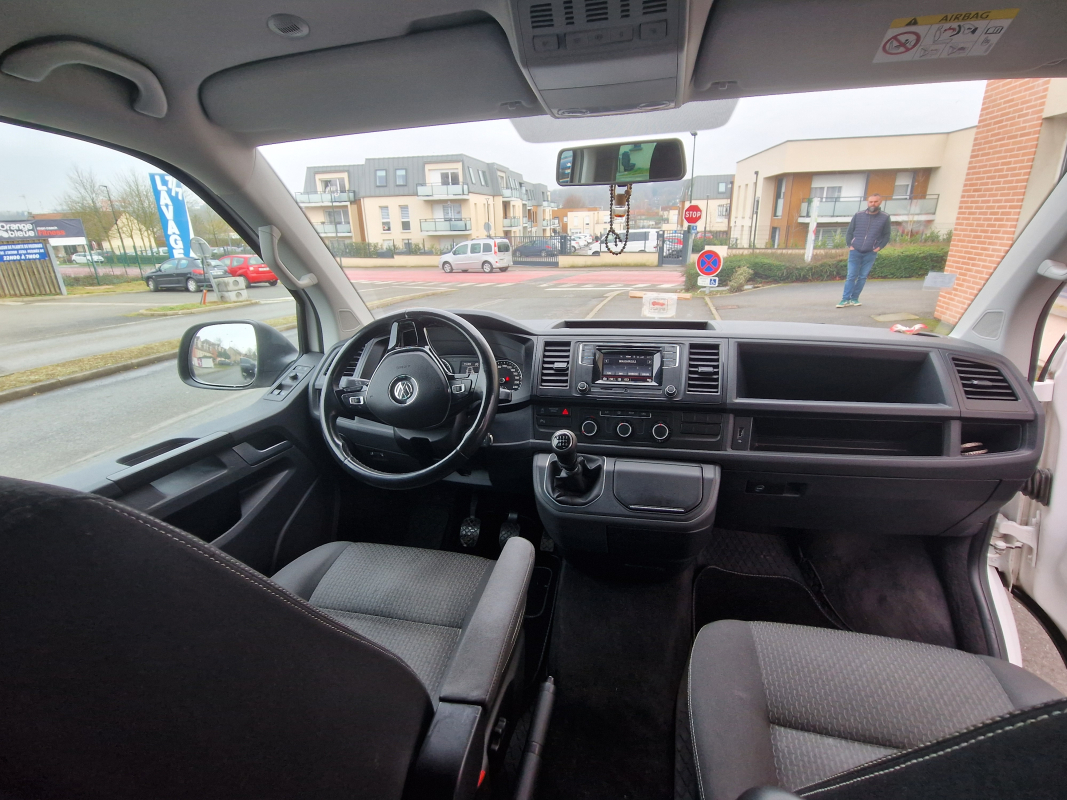 Volkswagen Multivan — 9