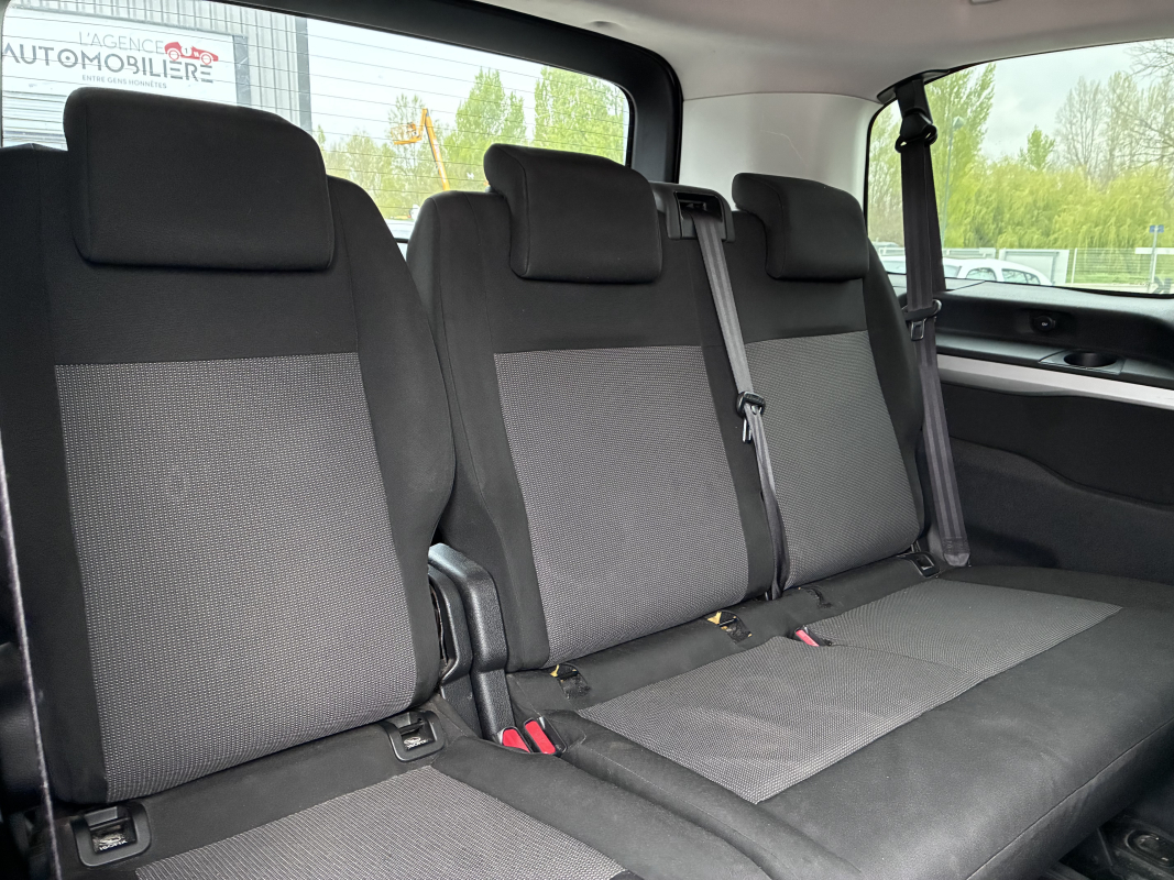 Peugeot Traveller — 15