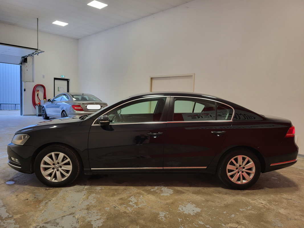 Volkswagen Passat — 4