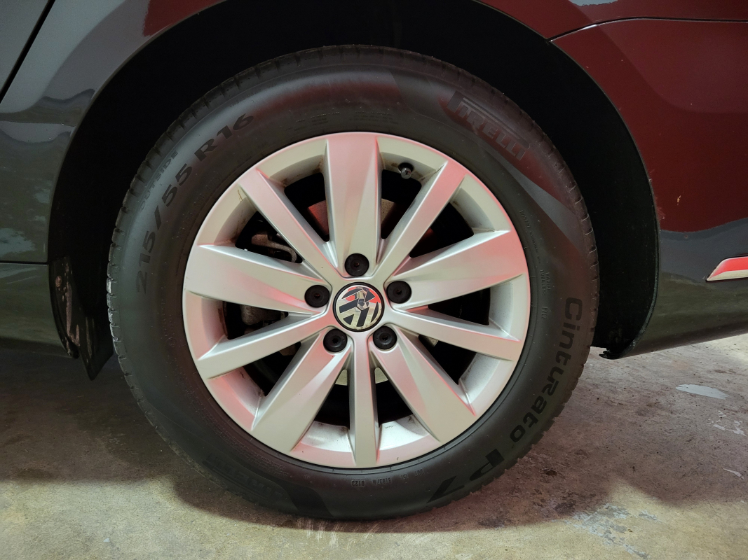 Volkswagen Passat — 27