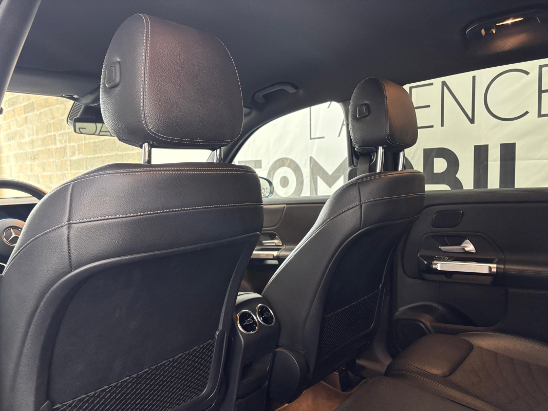Mercedes GLB — 13