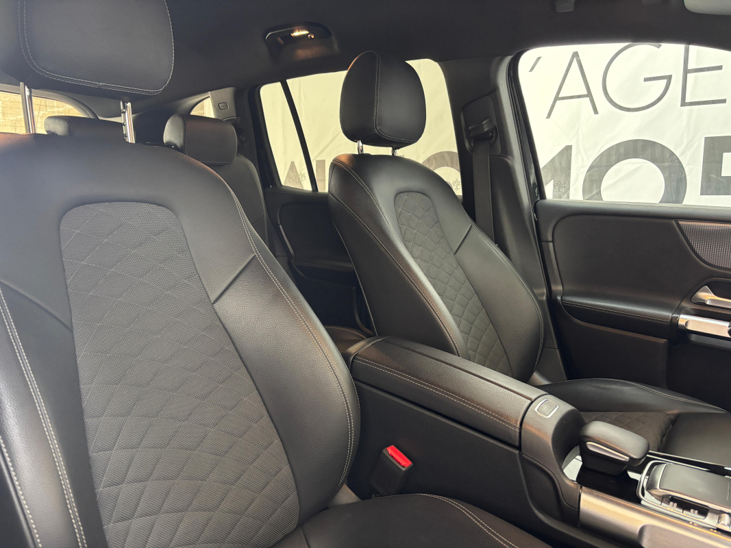 Mercedes GLB — 10