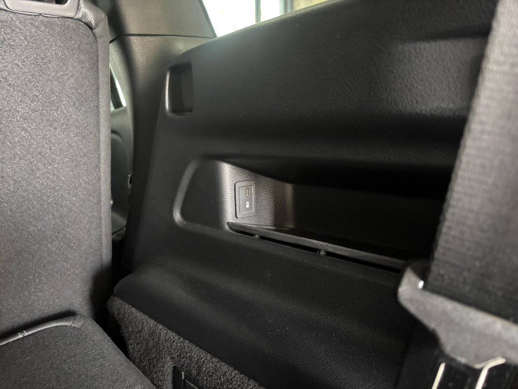 Mercedes GLB — 15