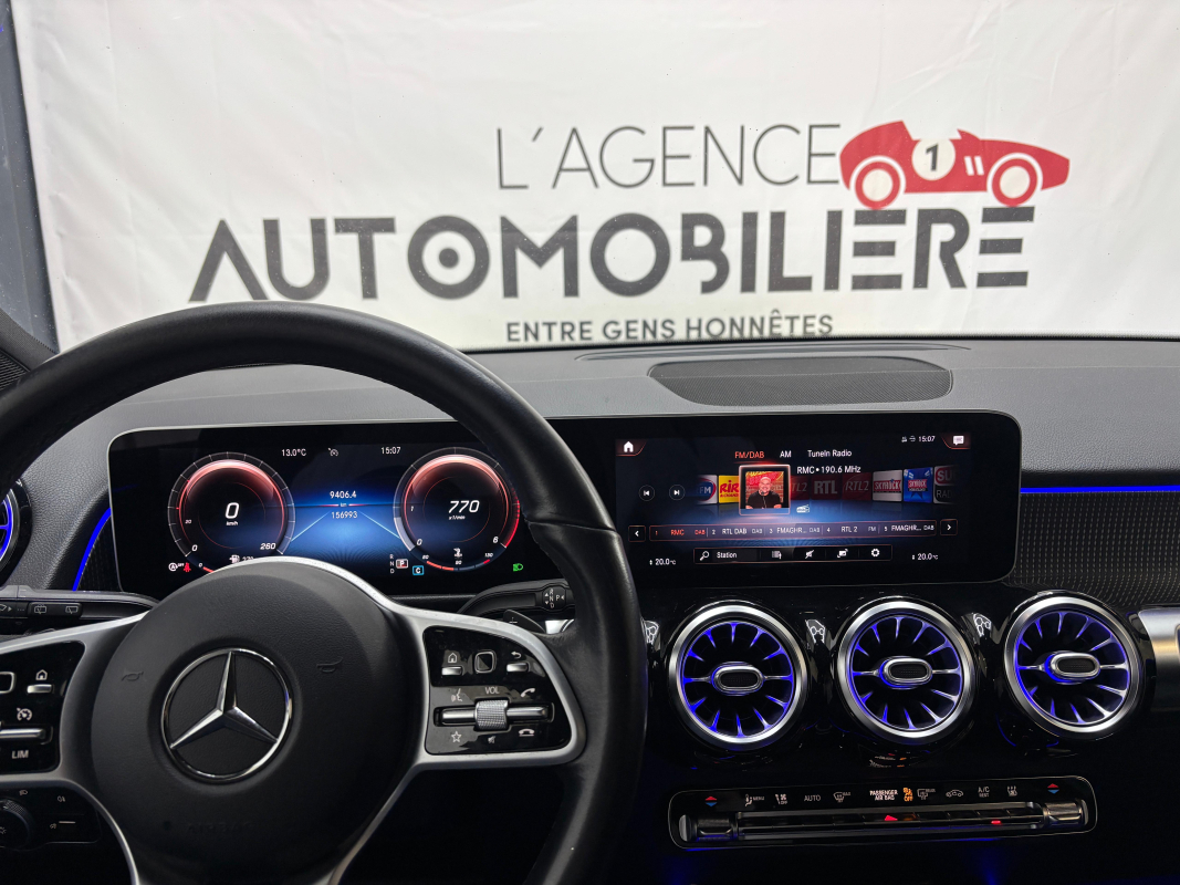 Mercedes GLB — 21
