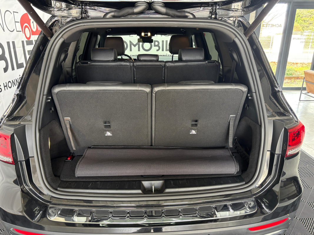 Mercedes GLB — 16