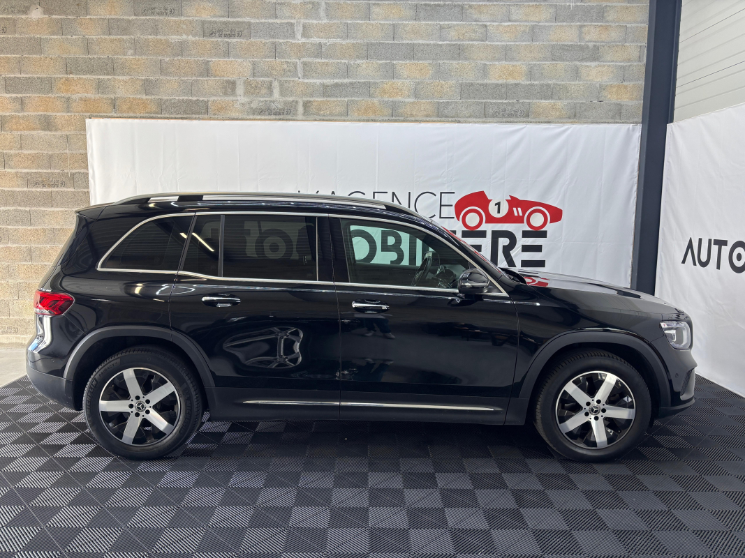 Mercedes GLB — 3