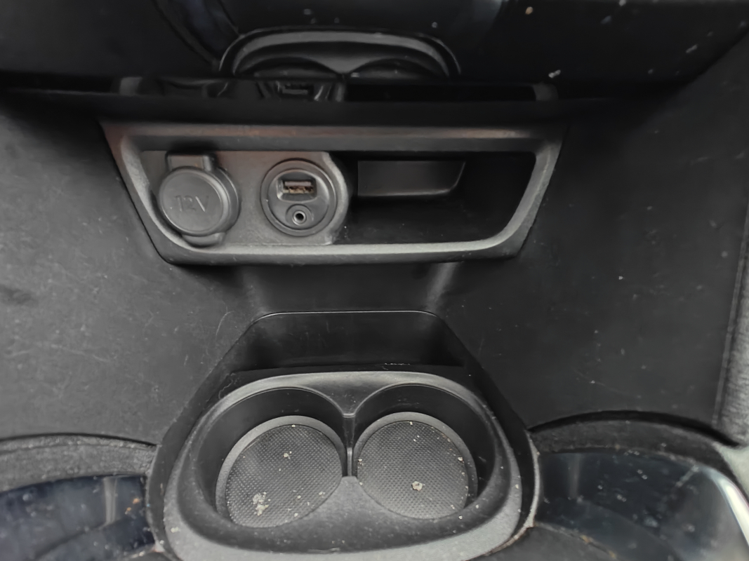 Peugeot 208 — 26