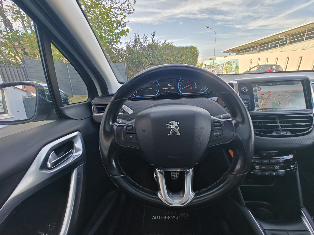 Peugeot 208 — 18