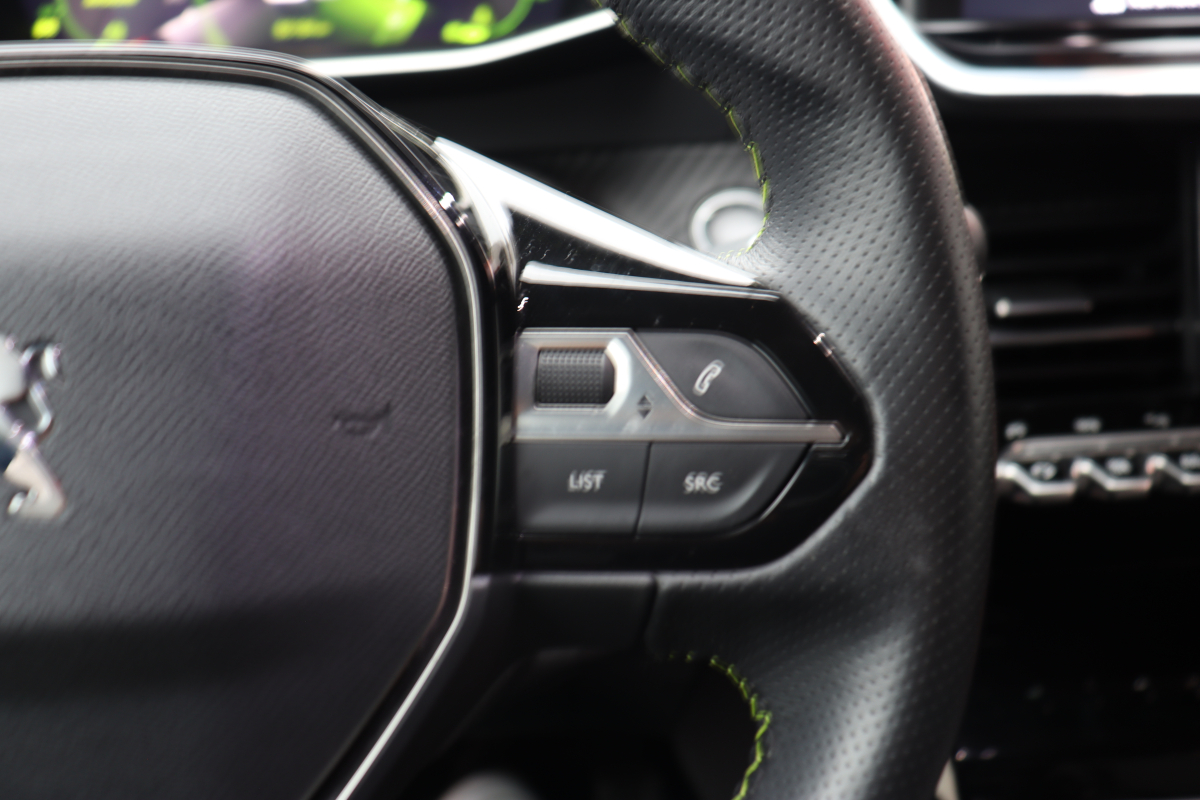 Peugeot 2008 — 14