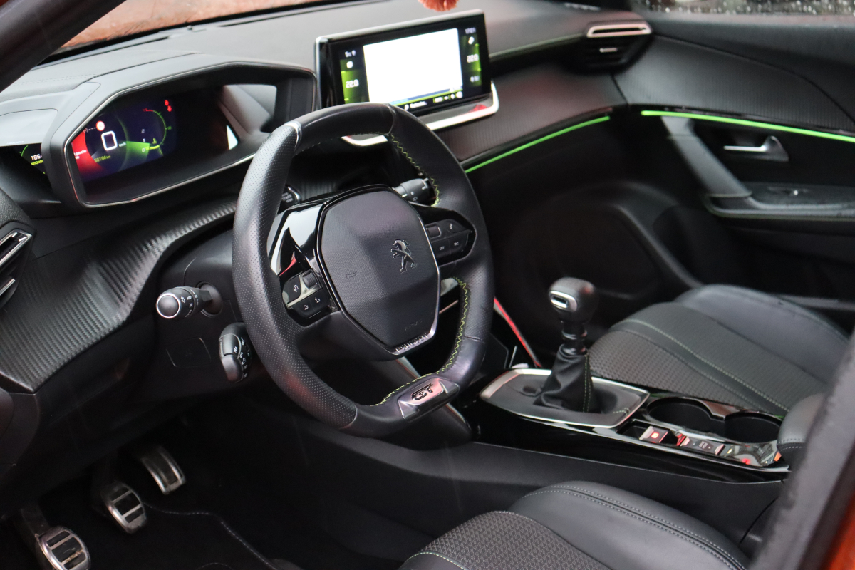Peugeot 2008 — 23