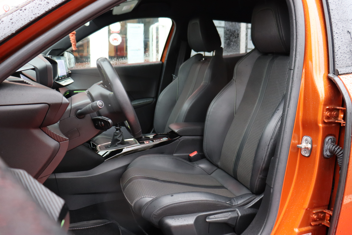 Peugeot 2008 — 24