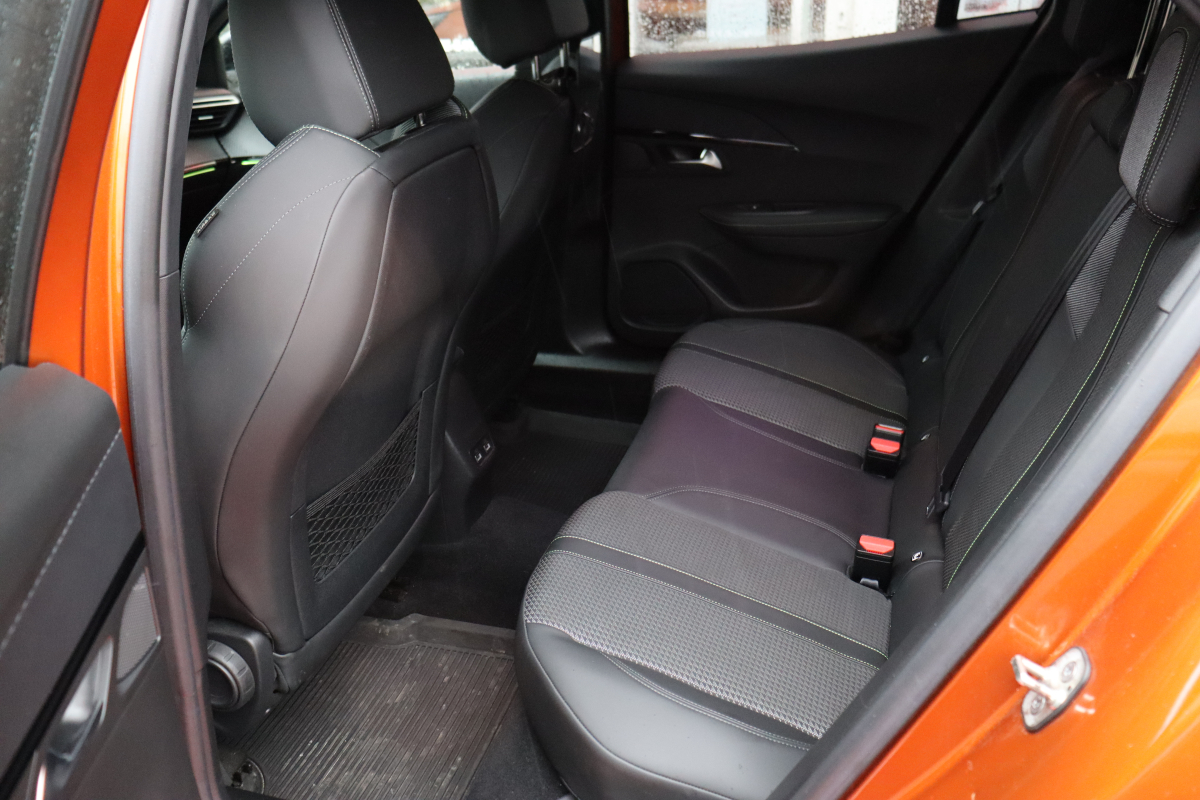 Peugeot 2008 — 25