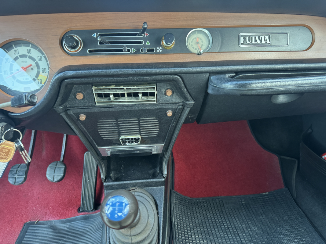 Lancia Fulvia — 12