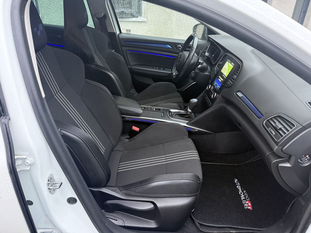 Renault Megane — 16