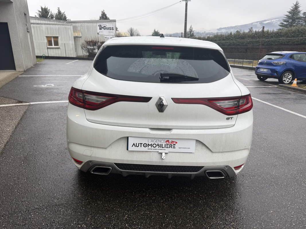 Renault Megane — 4