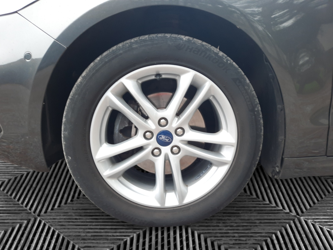 Ford Mondeo — 32