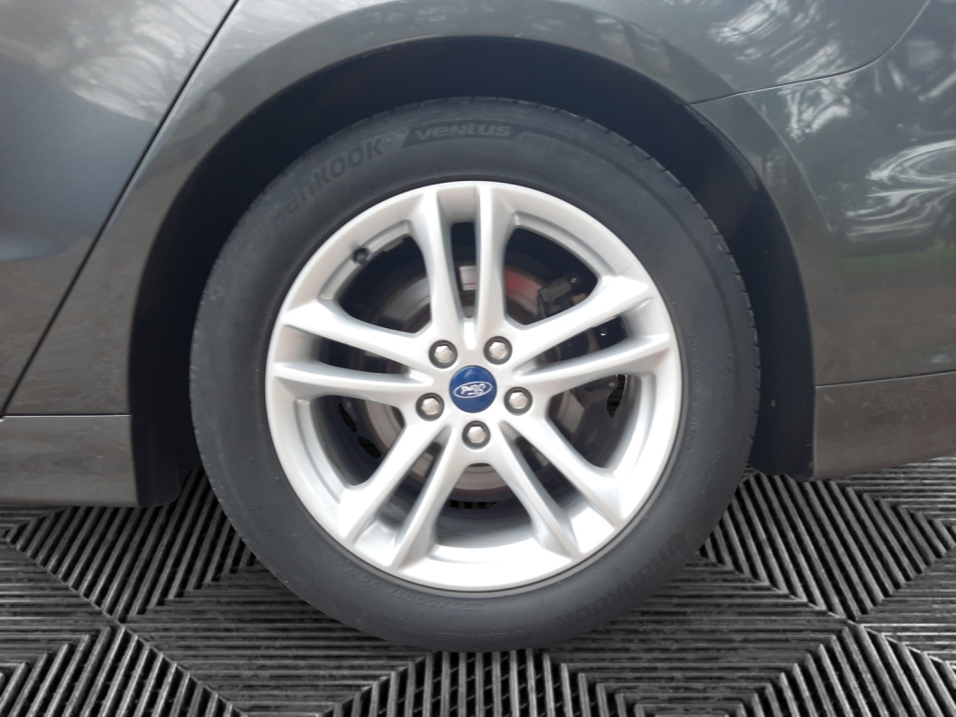 Ford Mondeo — 33