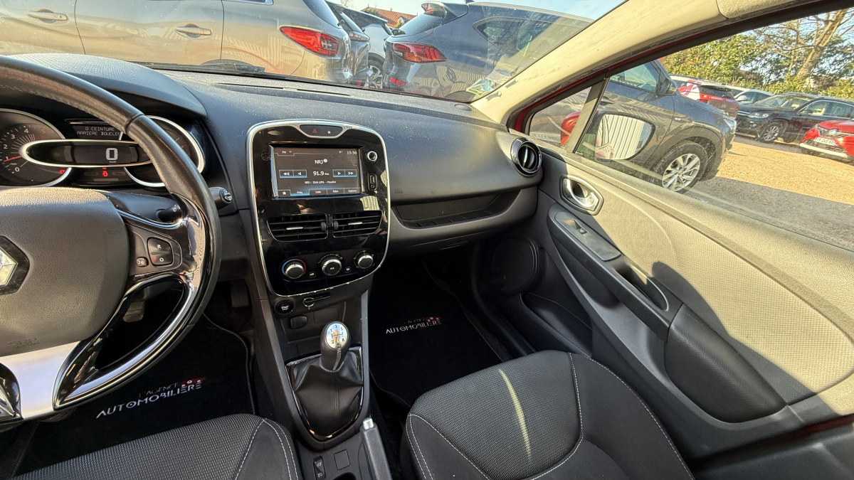 Renault Clio — 12