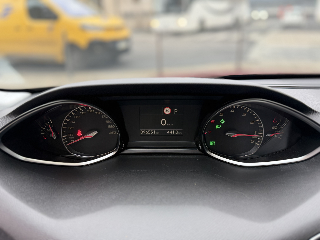 Peugeot 308 — 14