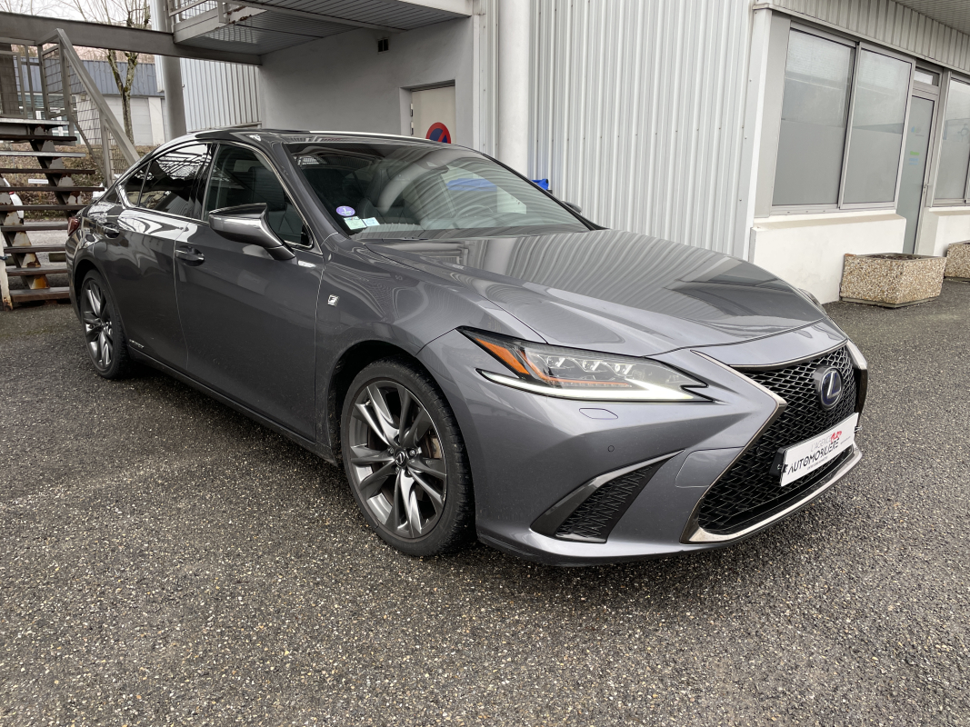 Lexus ES — 9