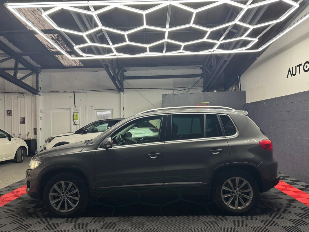 Volkswagen Tiguan — 5