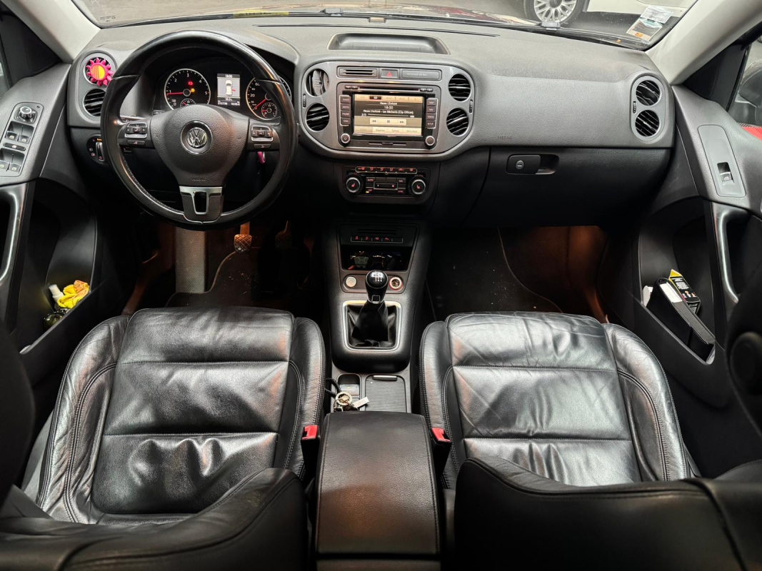 Volkswagen Tiguan — 15