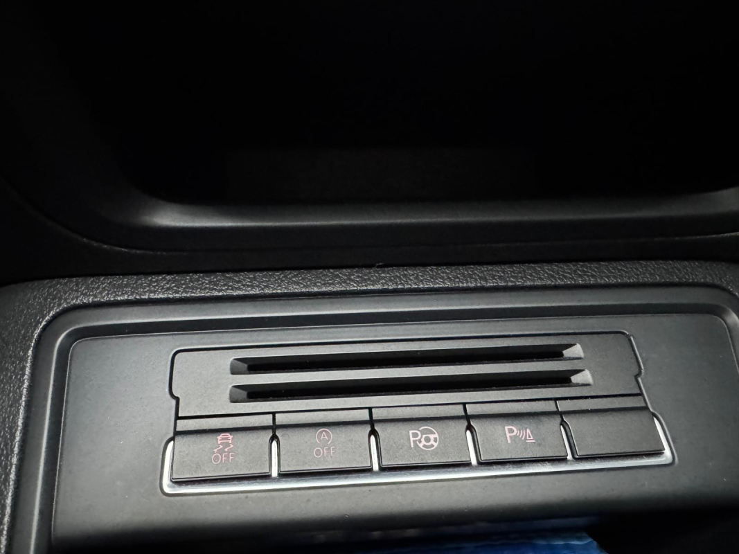 Volkswagen Tiguan — 25