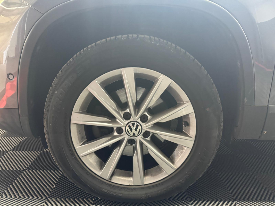 Volkswagen Tiguan — 27