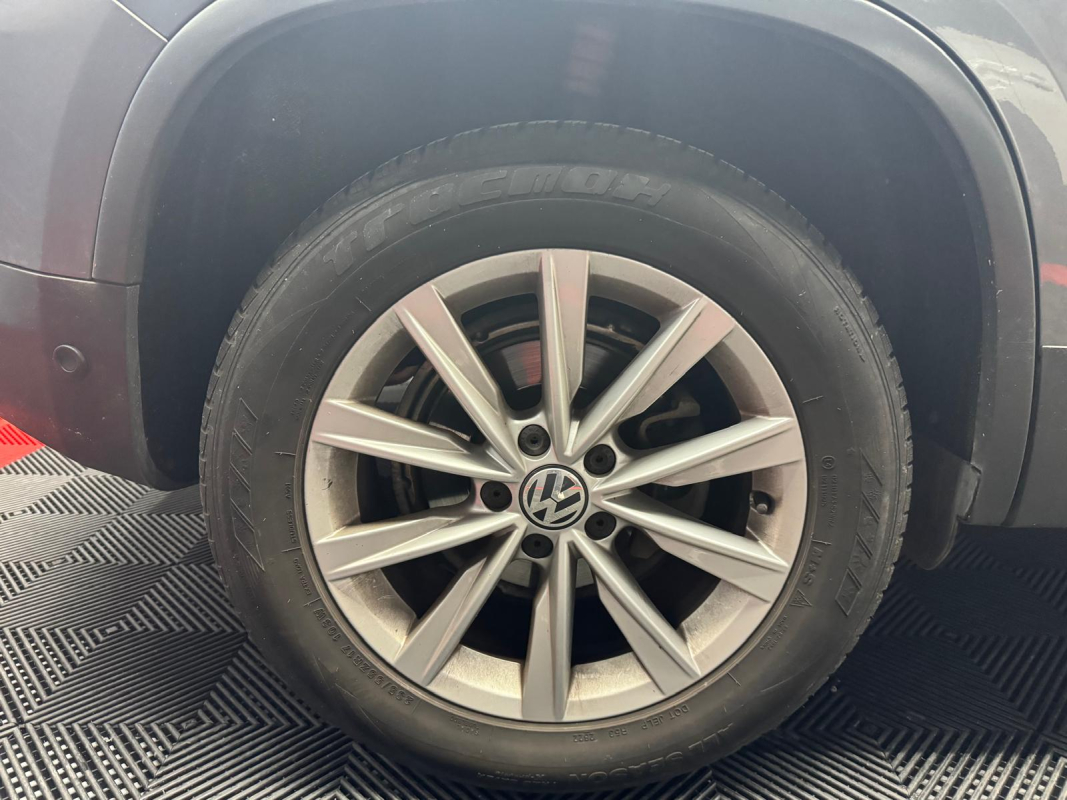 Volkswagen Tiguan — 29