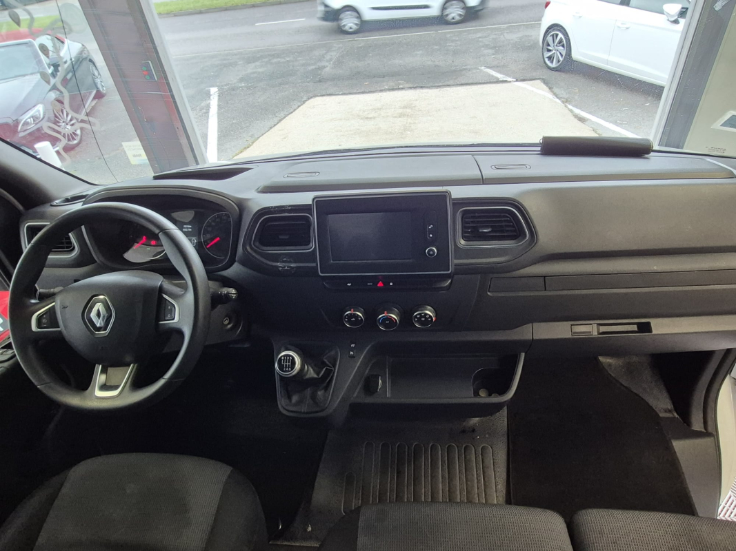 Renault Master — 21