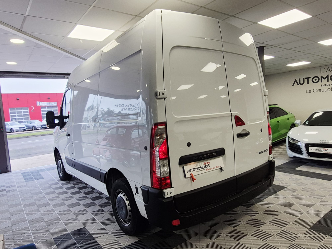 Renault Master — 8