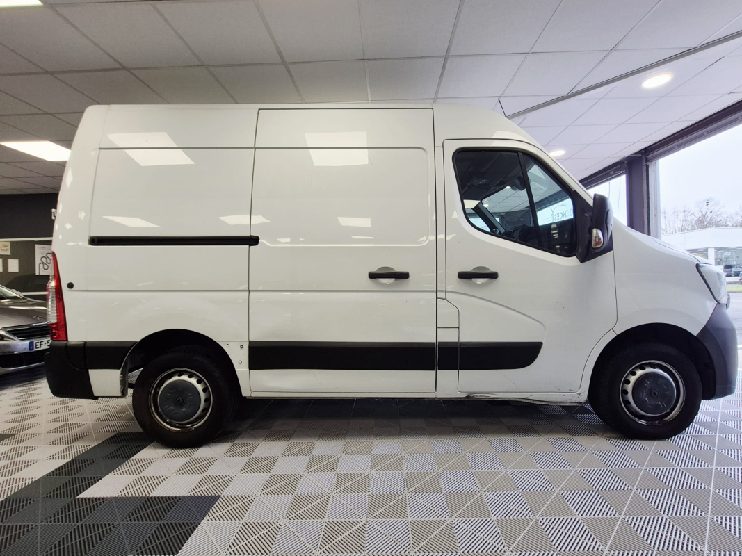 Renault Master — 4