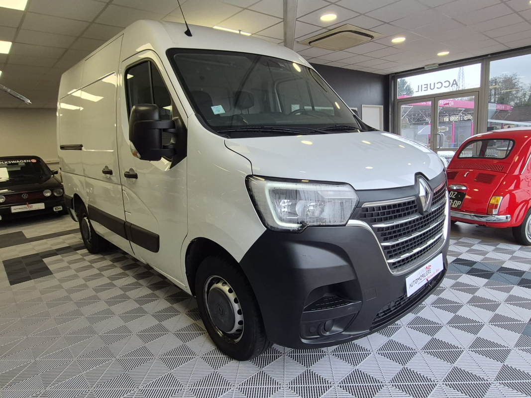 Renault Master — 3