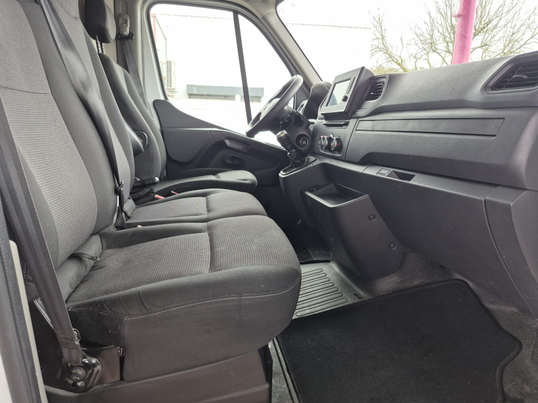 Renault Master — 17