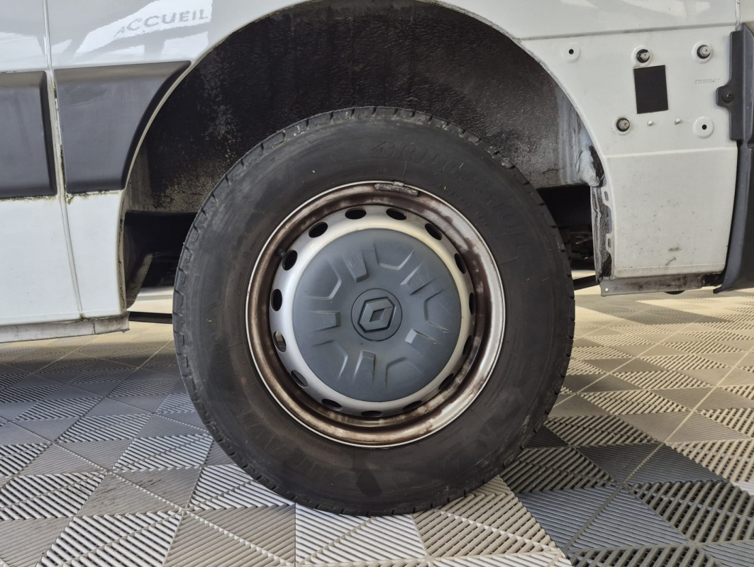 Renault Master — 30