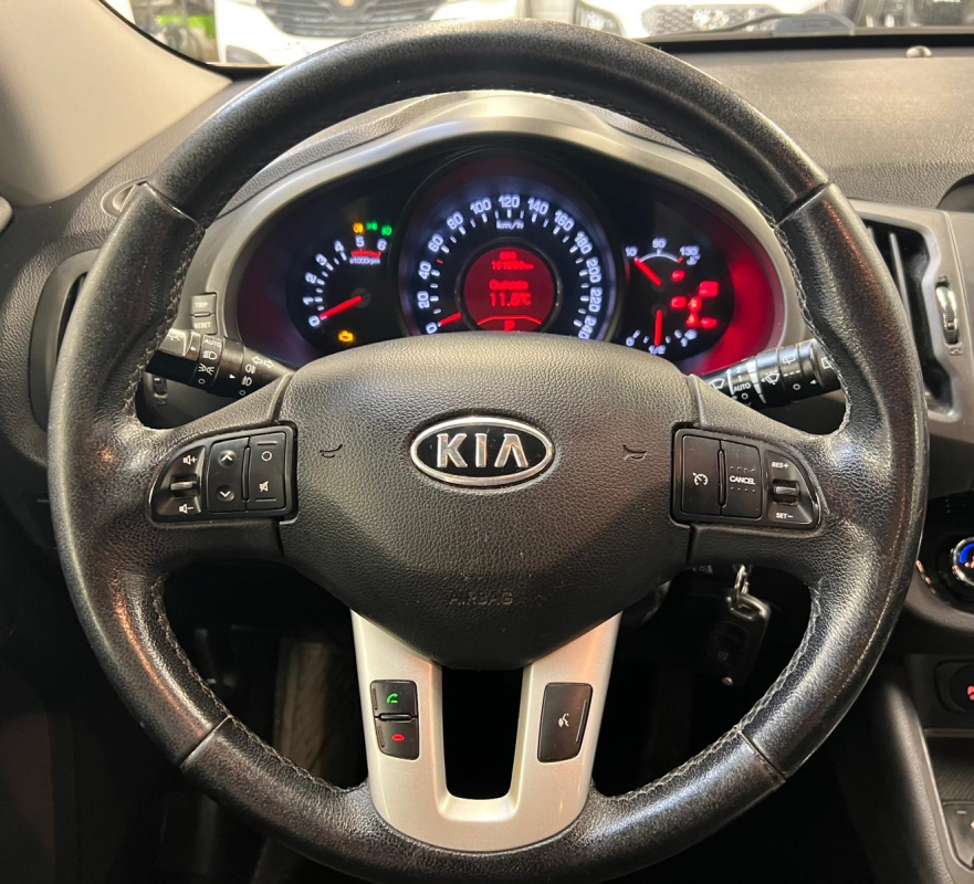 Kia Sportage — 12