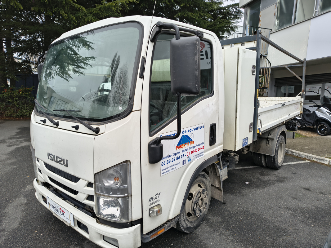 Isuzu M21 — 3