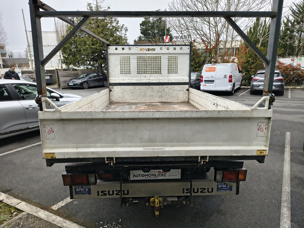 Isuzu M21 — 6