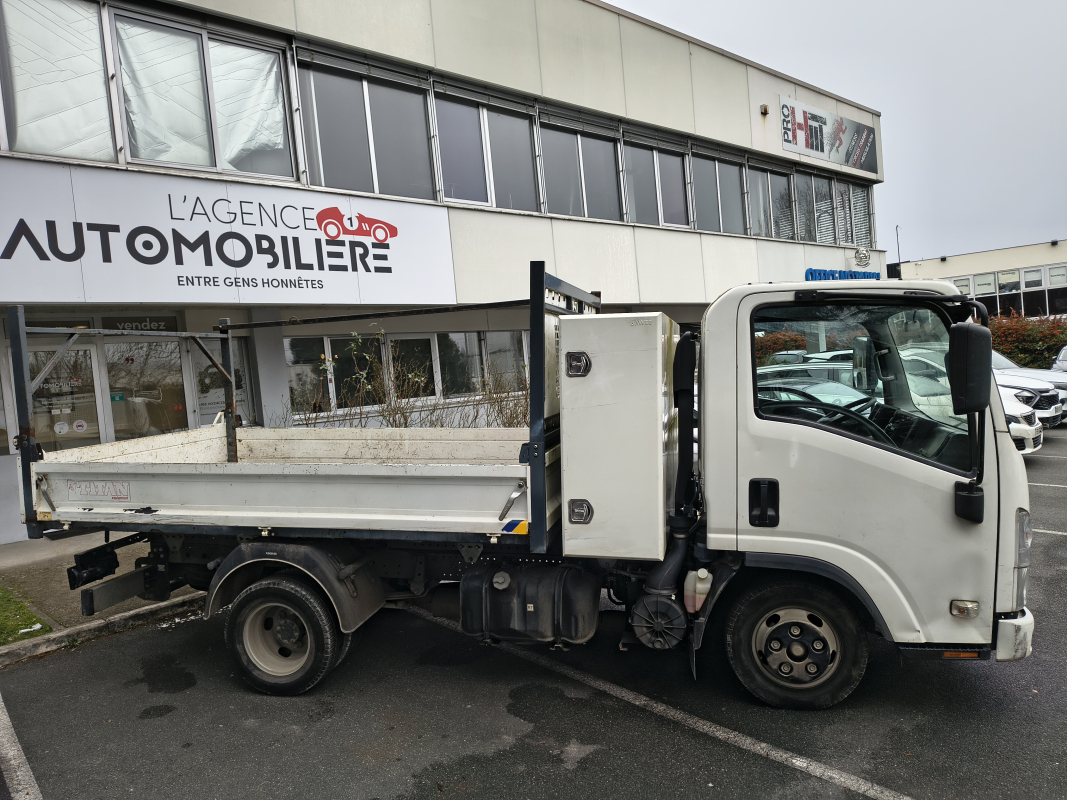 Isuzu M21 — 8