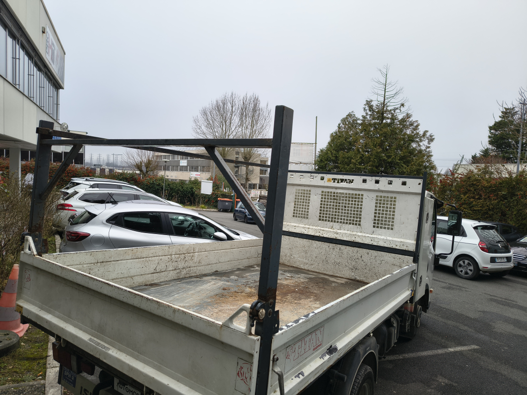 Isuzu M21 — 7