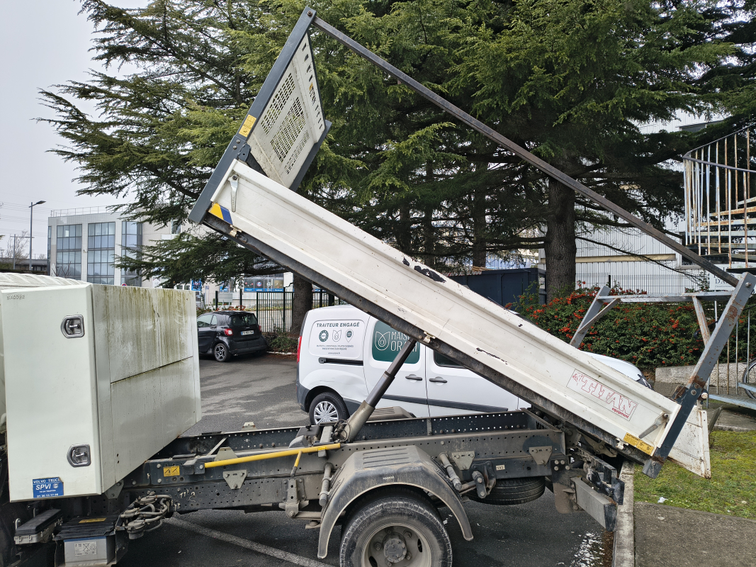 Isuzu M21 — 18