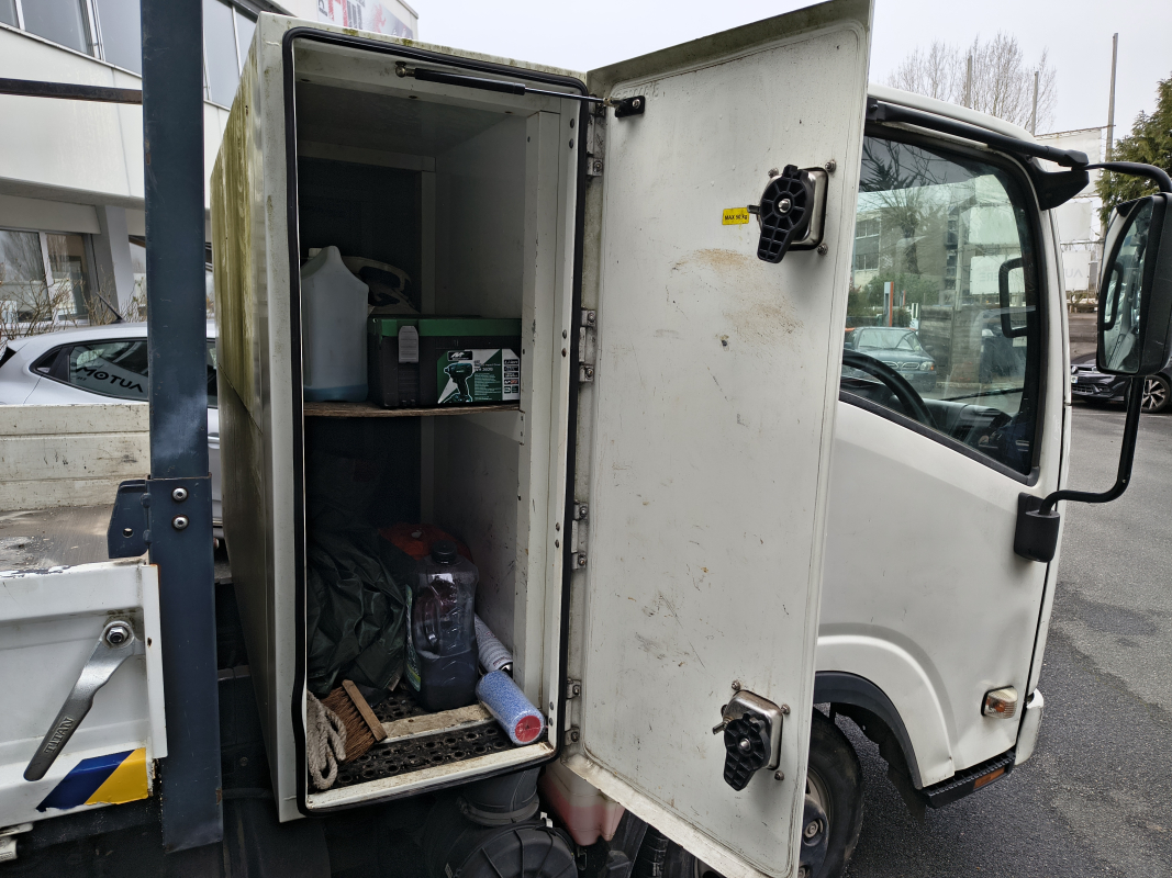 Isuzu M21 — 17